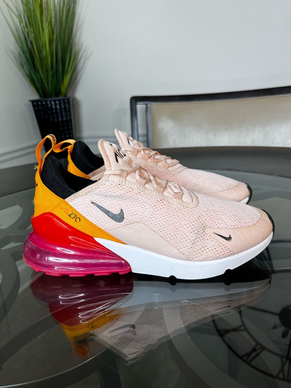 Nike Air Max 270 Washed Coral/Black-Laser Fuchsia women's Sz 9